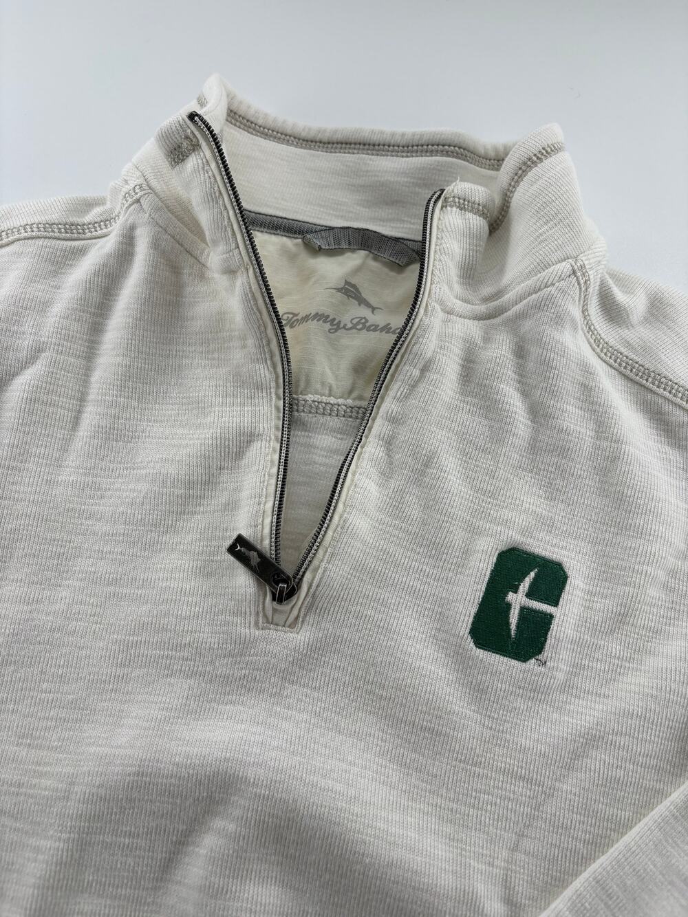 Tommy Bahama UNC Charlotte 49ers Quarter Zip Pullover Small Cream GUC